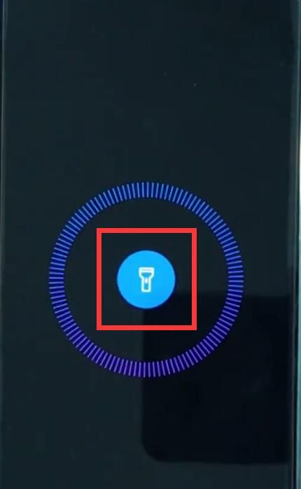 华为p20pro中打开手电筒的操作步骤截图