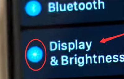 iWatch怎么关闭自动亮度？iWatch关闭自动亮度方法流程截图